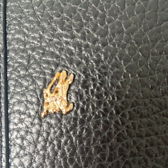 Burberry Black pebbled leather purse with gold tone hardware and chain strap - Picture 2 of 10